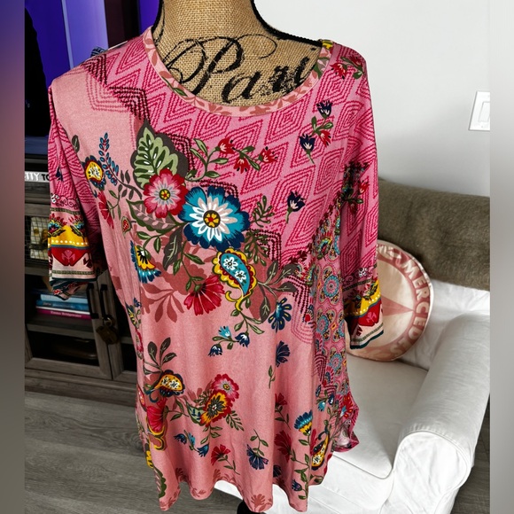 Johnny Was Tops - Johnny Was Cotton Top Size Large -- like new condition.  Pink